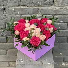 Цветочная композиция из Розы в коробке в Куртамыше