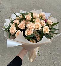 Букет Кремовые розы Латте в Куртамыше