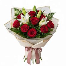Букет цветов из:  Лилии и Розы в Куртамыше