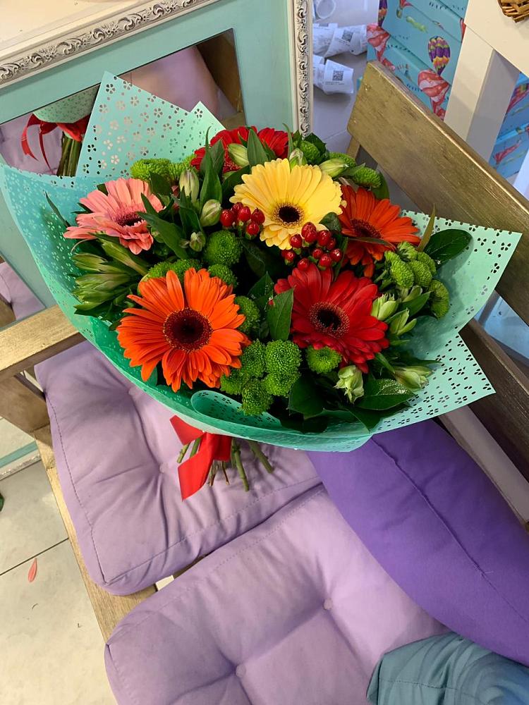 Букет цветов из: Герберы, Хризантемы и Альстромерии в Куртамыше