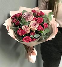 Букет цветов из:  Гвоздики и Розы в Куртамыше