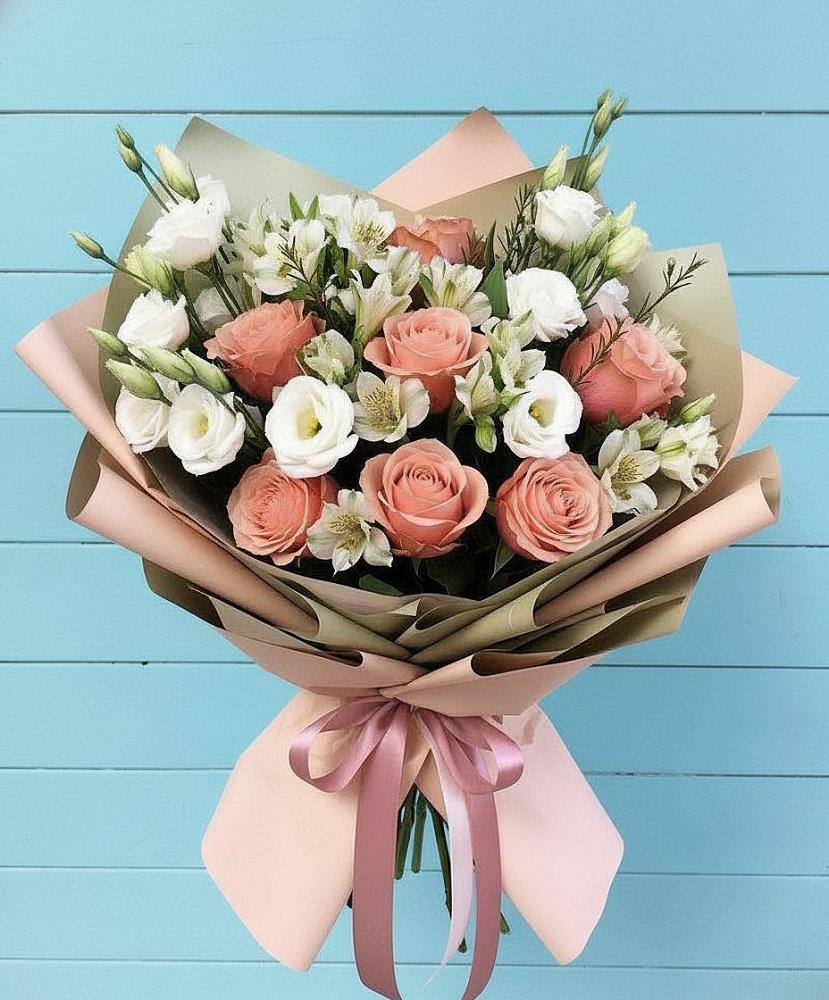 Букет цветов из: Розы, Альстромерии и Лизиантусы в Куртамыше