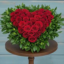 Цветочная композиция из Розы в виде сердца в Куртамыше