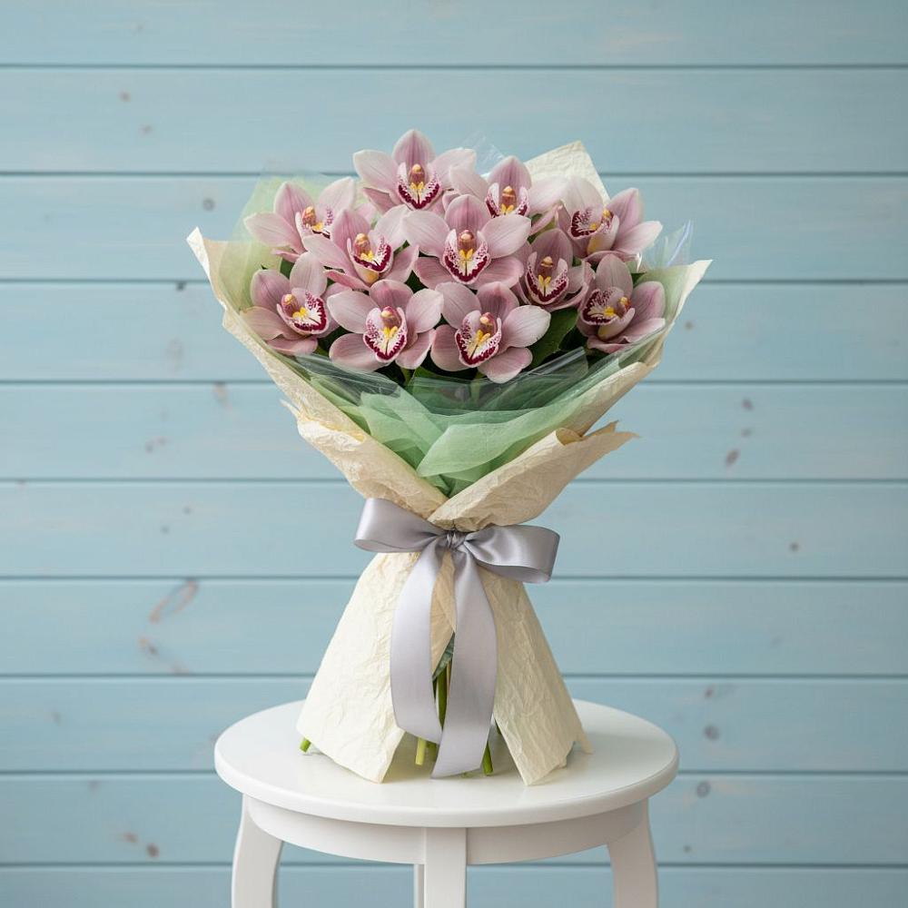 Букет цветов из: Орхидеи и Розы в Куртамыше