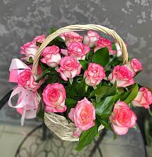 Цветочная композиция из Розы в корзине в Куртамыше