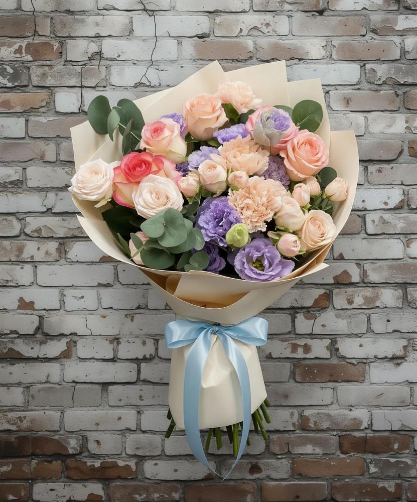 Букет цветов из: Розы, Лизиантусы и Гвоздики в Куртамыше