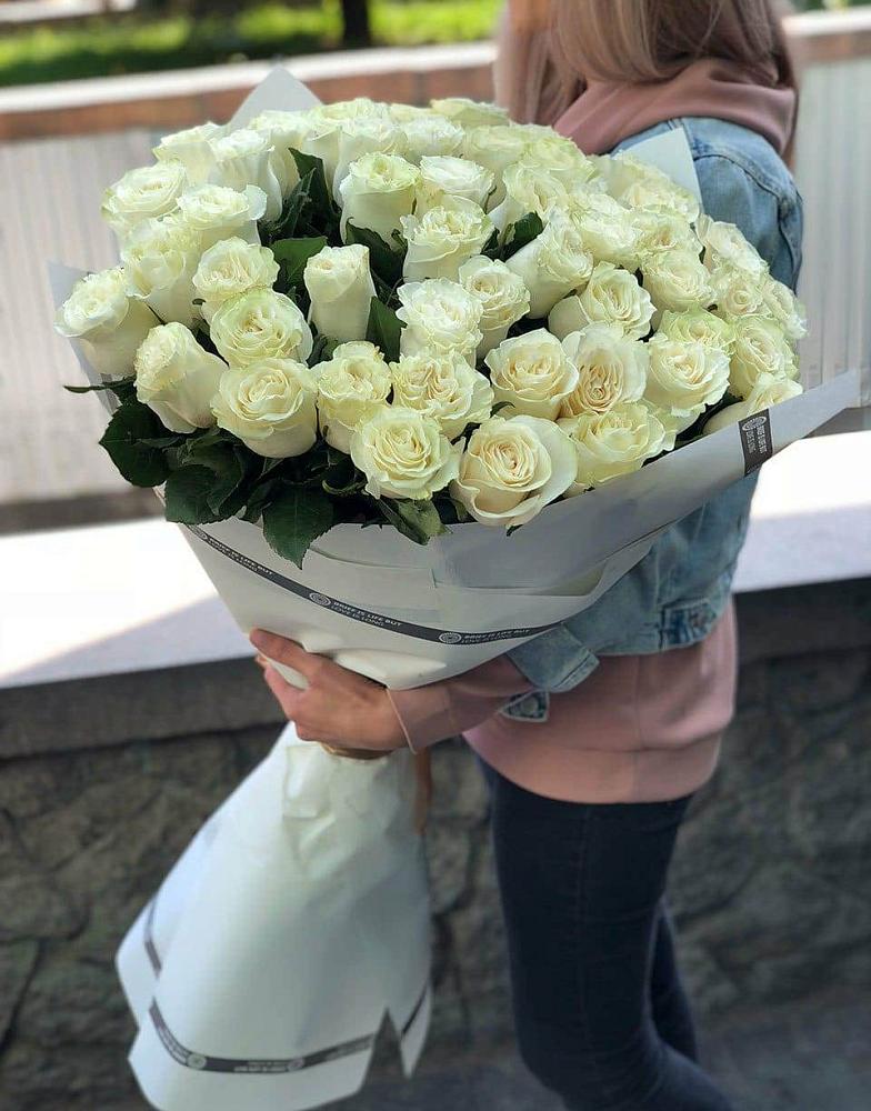 35 Белых роз в Куртамыше Букет 35 Белых роз в Куртамыше