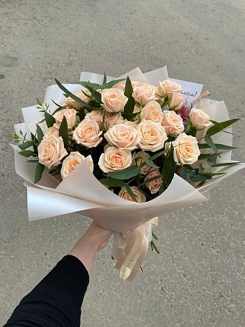 Букет Кремовые розы Латте в Куртамыше