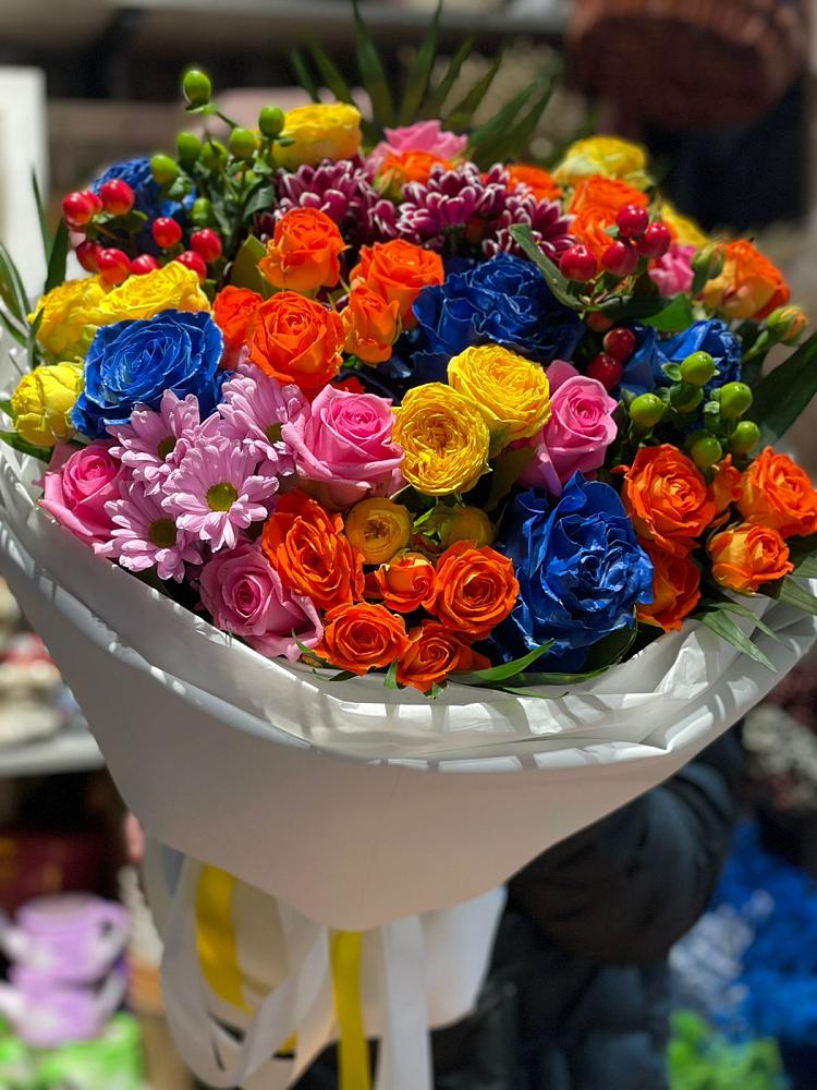Букет цветная феерия в Куртамыше Букет цветов из: Розы и Хризантемы в Куртамыше