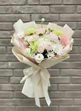 Букет цветов из:  Гвоздики, Розы, Лизиантусы и Хризантемы в Куртамыше