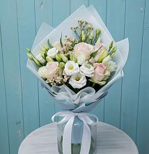 Букет цветов из:  Розы и Лизиантусы в Куртамыше