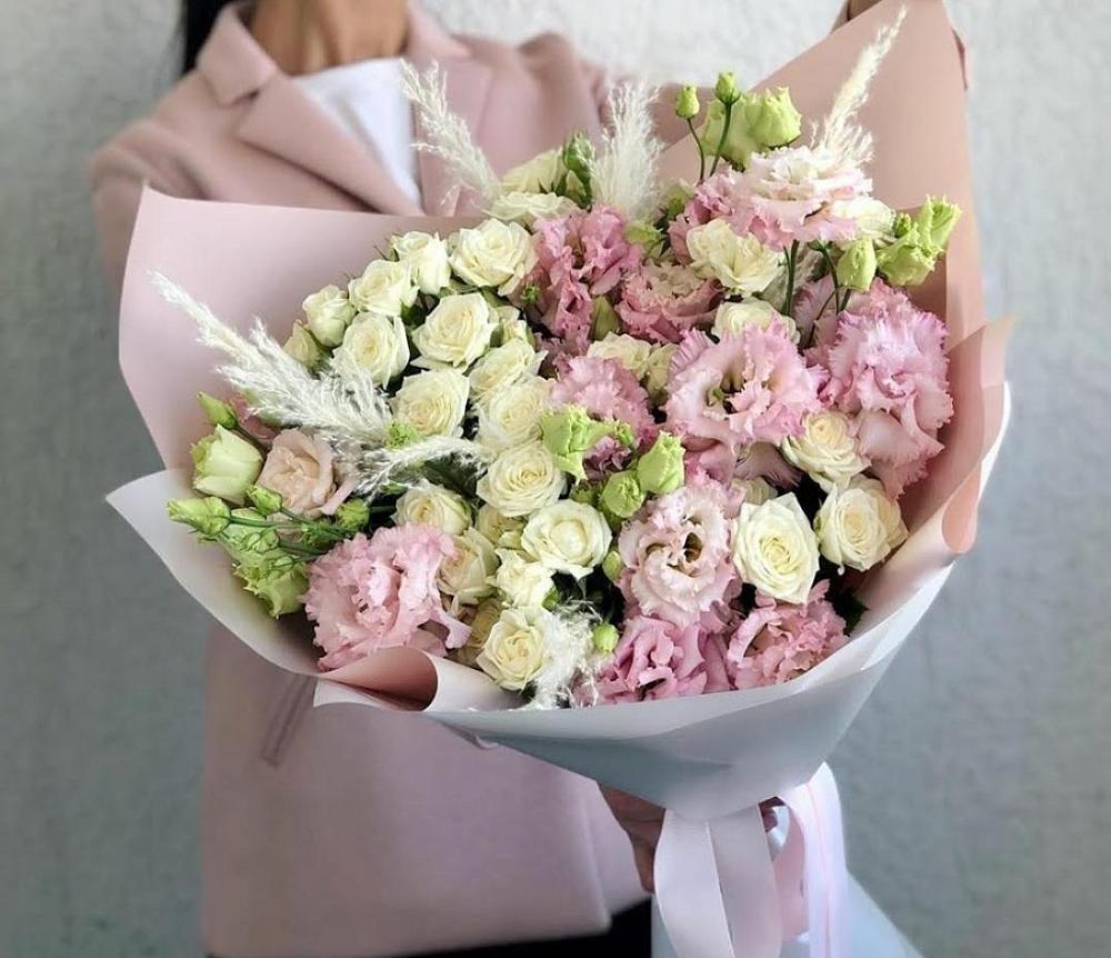 Букет увертюра в Куртамыше Букет цветов из: Альстромерии и Розы в Куртамыше