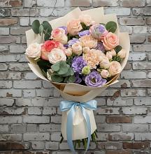 Букет цветов из:  Розы, Лизиантусы и Гвоздики #REPLACE_PRED# Куртамыше