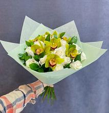 Букет цветов из:  Орхидеи и Розы в Куртамыше